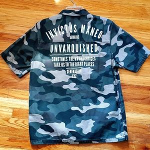 H&M Camouflaug Short Sleeve Zip Up Shirt